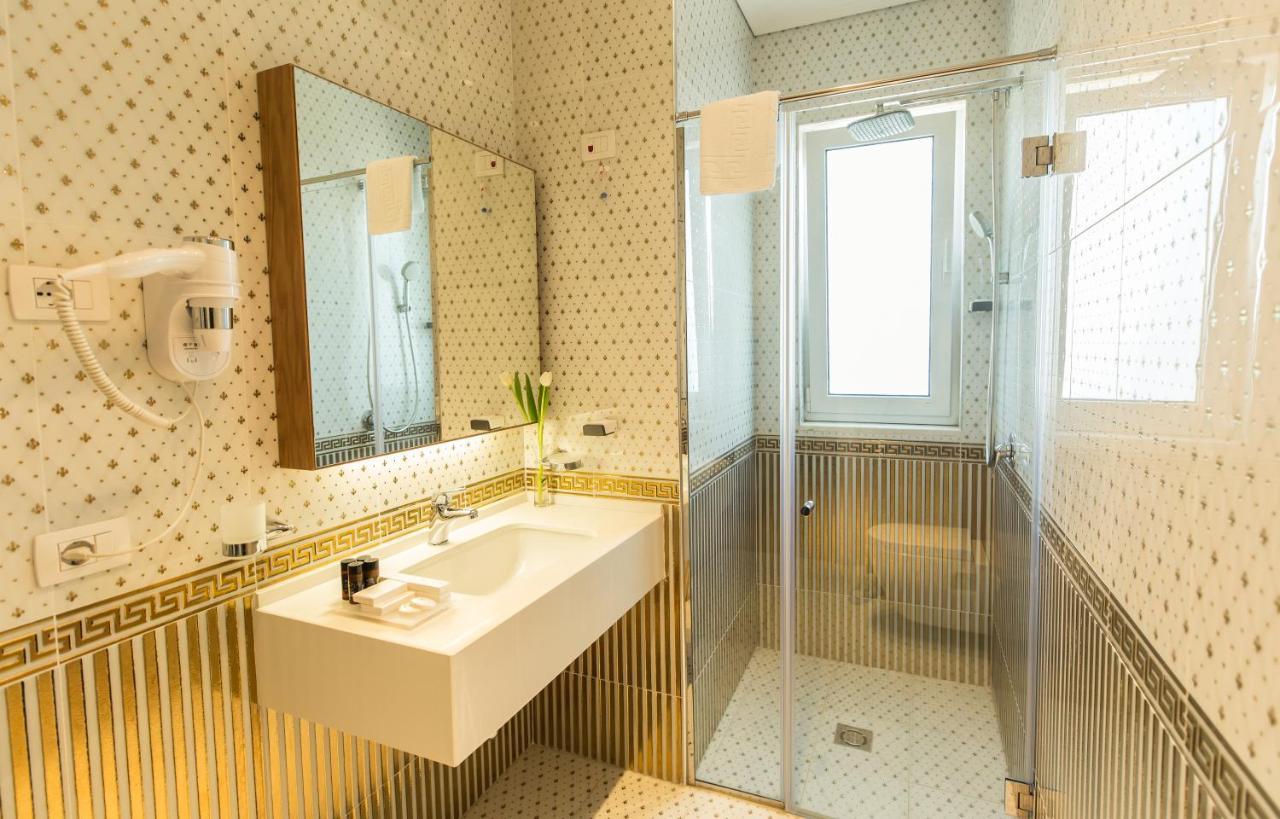 Royal Hill Hotel Vorë Εξωτερικό φωτογραφία