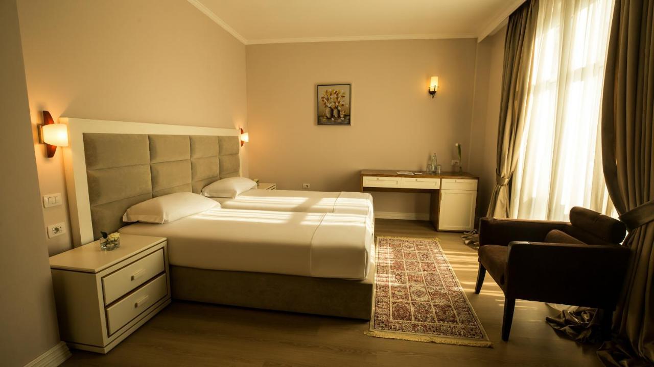 Royal Hill Hotel Vorë Εξωτερικό φωτογραφία